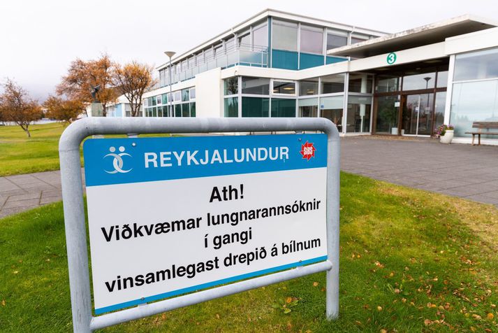 Fimm sjúklingar og fimm starfsmenn á Reykjalundi hafa greinst smitaðir af Covid-19.