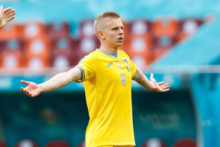 Oleksandr Zinchenko, stjarnan í úkraínska landsliðinu, veit ekki enn hvort hann fær að spila fleiri leiki á EM. Það skýrist í dag.