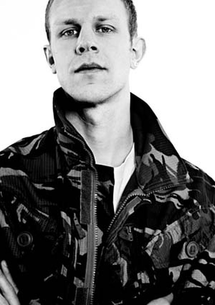 Johan T. Karlsson eða Familjen eins og hann er betur þekktur, er væntanlegur hingað til lands þann 6. febrúar.