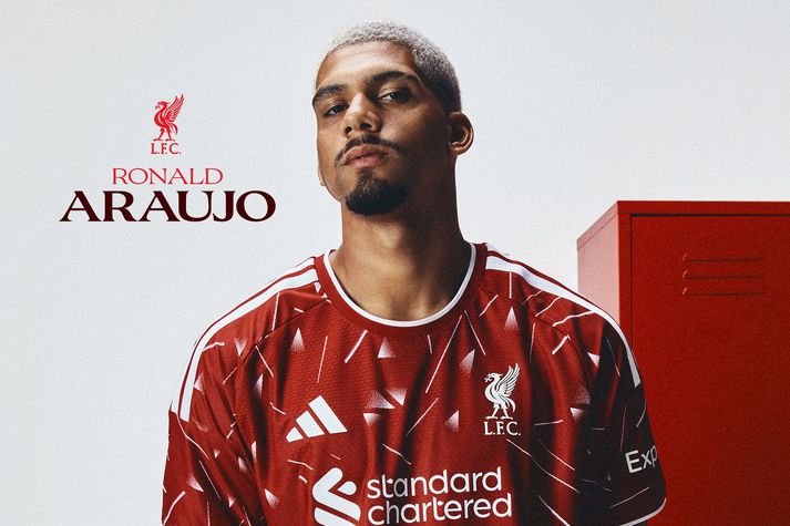 Liverpool staðfesti í kvöld samning við Barcelona sem lánar enska úrvalsdeildarfélaginu miðvörðinn Ronald Araujo.