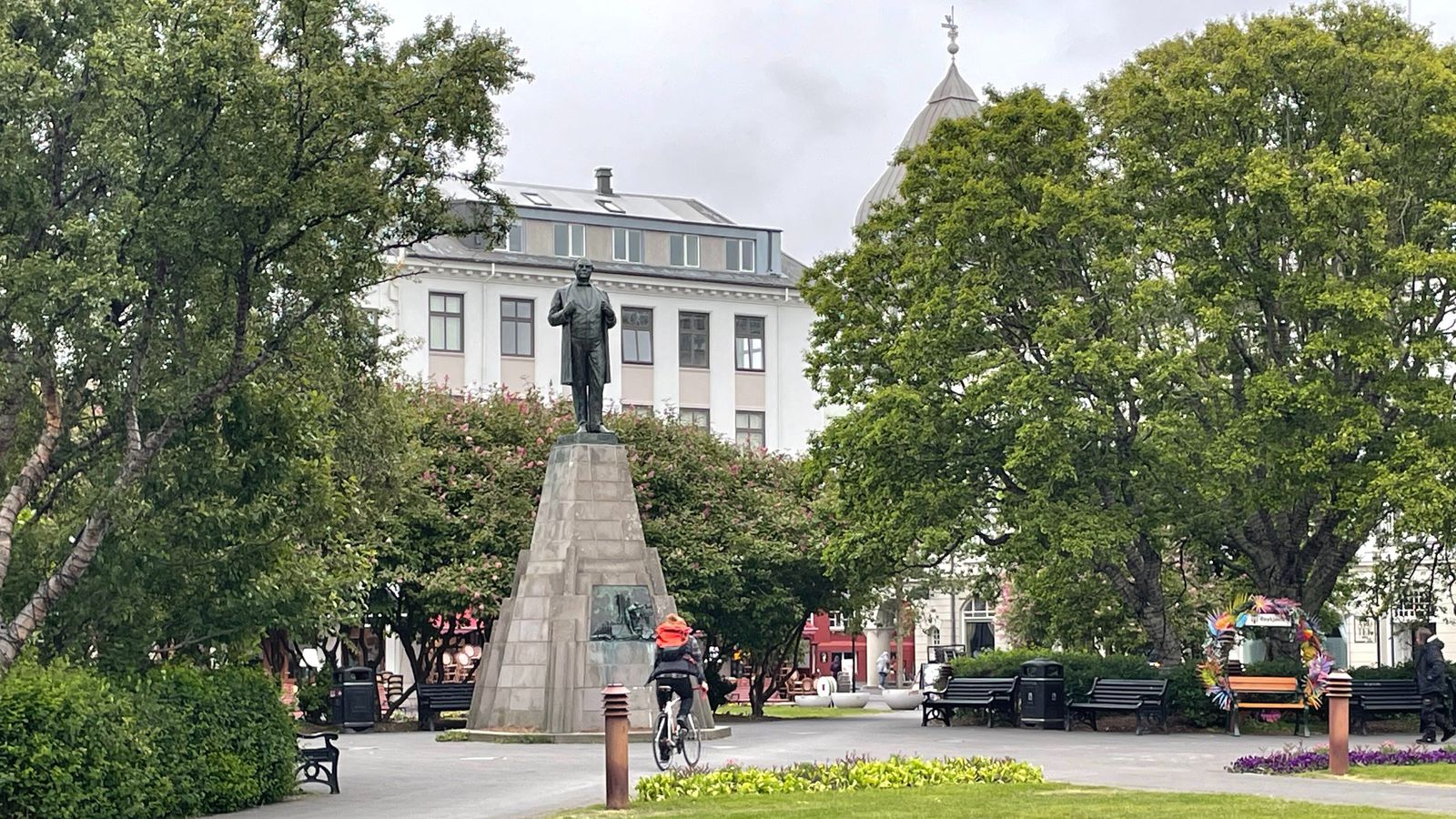 Mót­mæla fyrir­hugaðri brottfararstöð