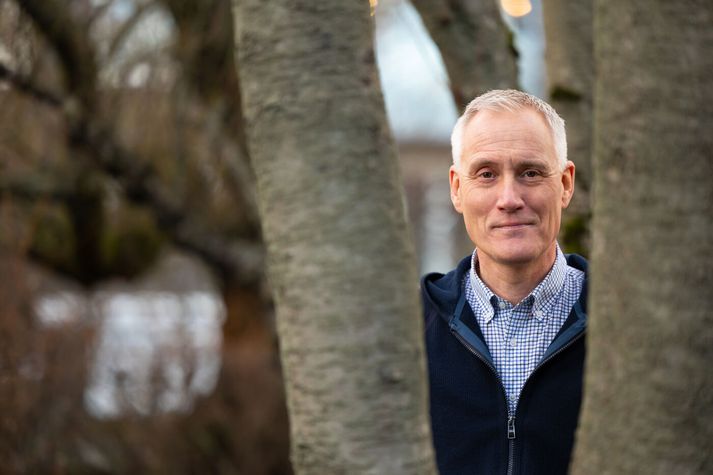 Ólafur Jóhann Ólafsson hefur lengi ógnað konungi bóksölunnar, Arnaldi Indriðasyni, og á síðasta ári hafði hann loks erindi sem erfiði. Í öðru sæti er svo Ævar Þór Benediktsson og má vel við una. Ef Skólastjóri hans hefði verið fáanleg undir lokin er aldrei að vita hvernig hefði farið.