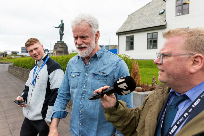 Kári Stefánsson ræðir við fréttamenn eftir fund með forsætisráðherra vegna skimunar fyrir Covid-19 í lok maí.