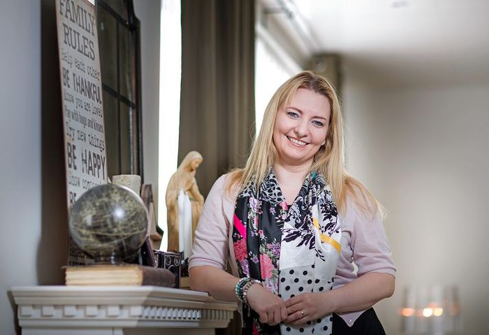Soffía Dögg hefur í nógu að snúast og er oft fengin heim til vinkvennanna til að raða upp á nýtt.