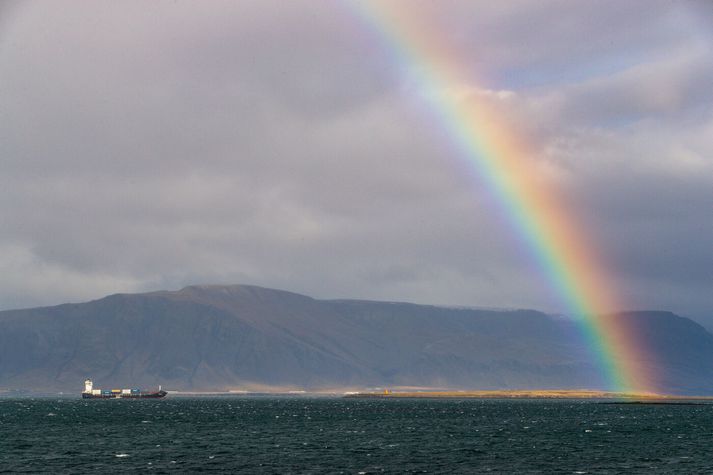 Útkallið barst á tíunda tímanum í gærkvöldi.