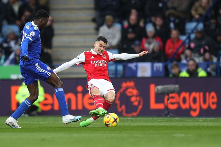 Gabriel Martinelli skorar eina mark leiksins gegn Leicester í dag.