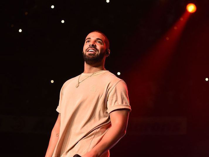 Tónlistarmaðurinn Drake er sagður hafa gripið til örþrifaráðs til þess að koma í veg fyrir það að hjásvæfa hans gæti notað sæðið hans.