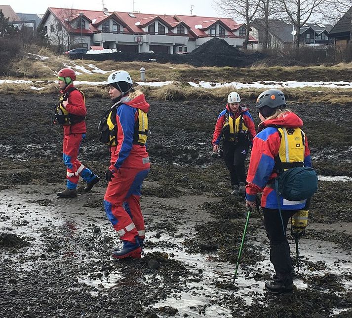 Björgunarsveitarmenn að störfum.