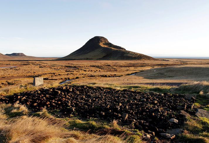 Við Kleifarvatn skammt frá Krýsuvík