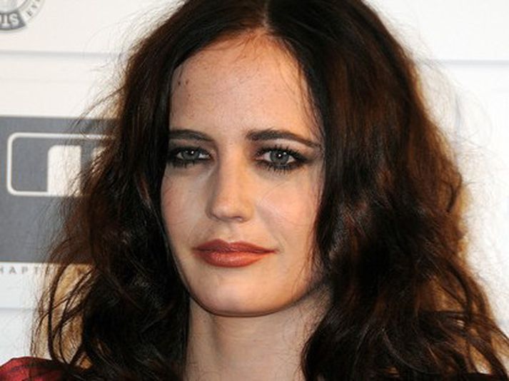 Leikkonan Eva Green segir að fötin séu algjört aukaatriði þegar hún er í góðu formi.