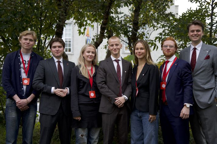 Nýkjörin stjórn Ungs jafnaðarfólks. Á myndina vantar Lilju Hrönn Önnudóttir Hrannarsdóttir.