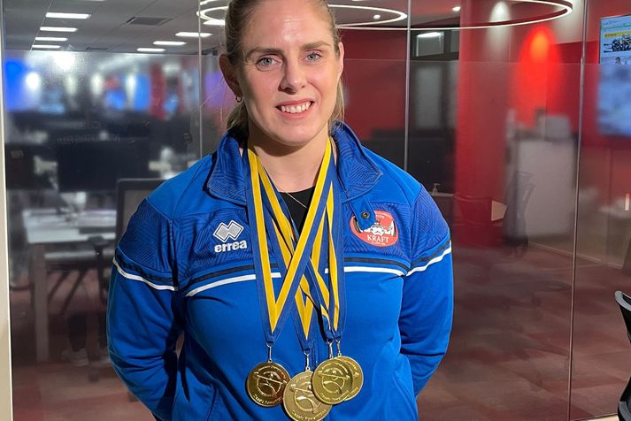 Kristín Þórhallsdóttir með öll gullverðlaun sín frá Evrópumeistaramótinu.