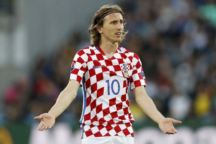 Luka Modric er góður í fótbolta.