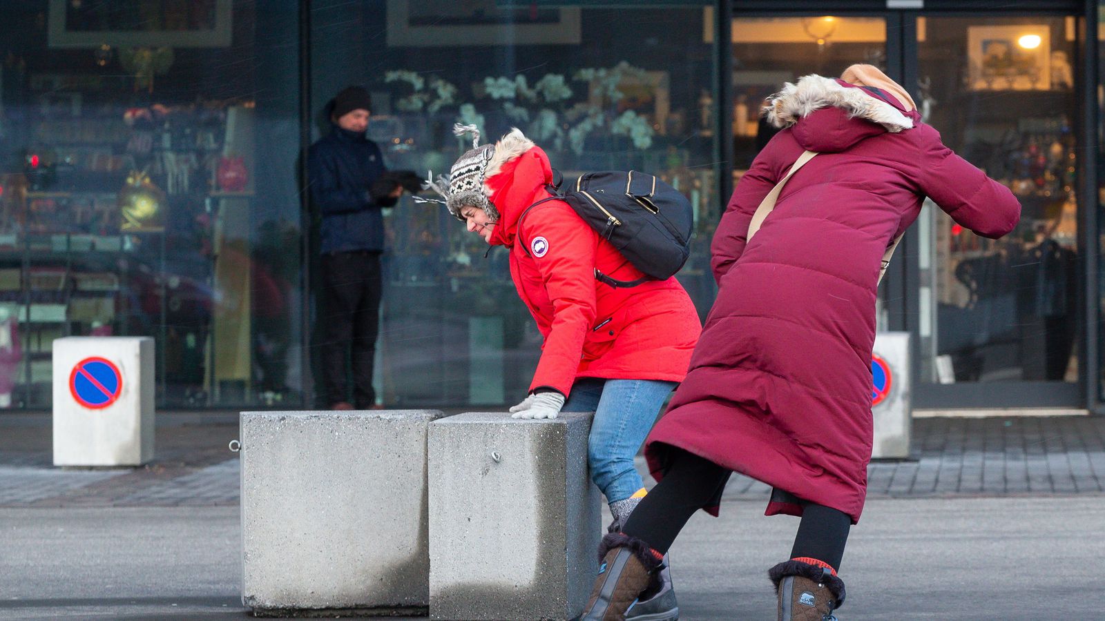 Ó­veður í að­sigi: Lík­legt að flug raskist