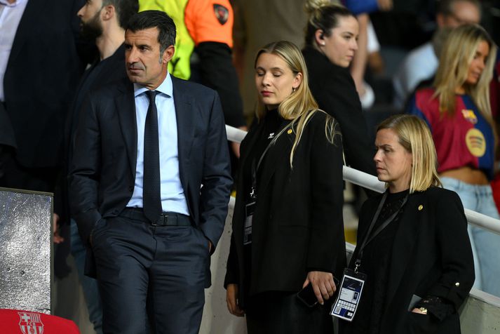 Figo fékk að heyra það í Barcelona. 