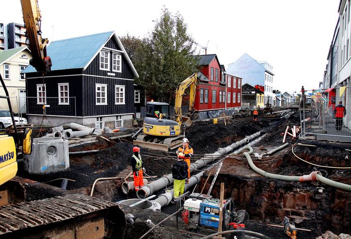 Framkvæmdir við Hverfisgötu hafa staðiði yfir í allt sumar.