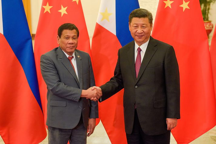 Rodrigo Duterte og Xi Jinping á mánudaginn.
