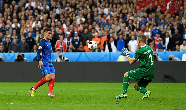 Frakkar yfirspiluðu Íslendinga 5-2 á EM fyrir tveimur árum. Þeir virðast til alls líklegir í Rússlandi í sumar.