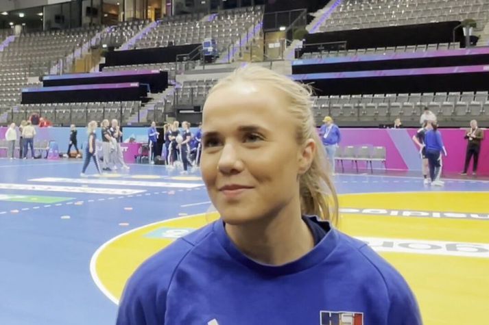 Sandra er ekki lengur „lítill fylgifiskur“ heldur fyrirliði. 