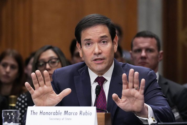 Marco Rubio, utanríkisráðherra Bandaríkjanna, segir Bandaríkjaforseta hafa ruglast þegar hann kallaði Grænland Ísland, þó nokkrum sinnum á tveimur dögum í síðustu viku.