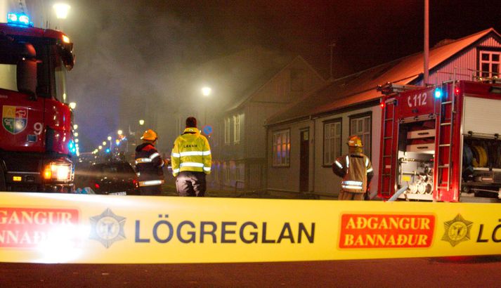 Af vettvangi við Grettisgötu 61 í nótt. Myndina tók Birkir Jónsson