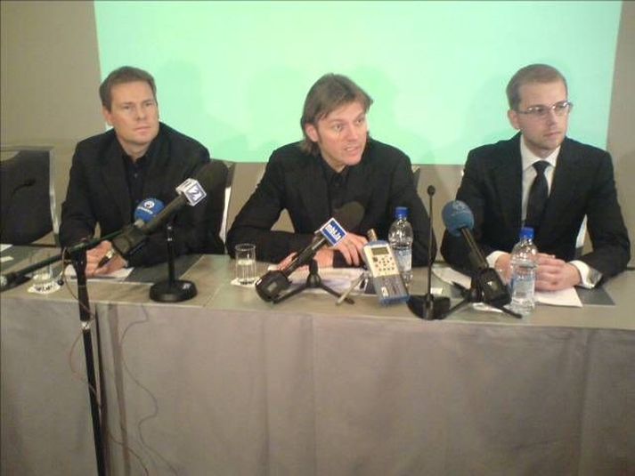 Frá blaðamannafundi FL Group í dag.