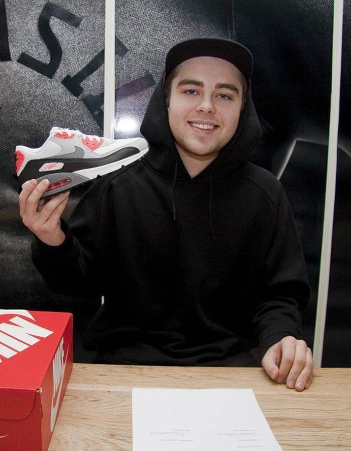 Steinar er glaður með samninginn við Nike.