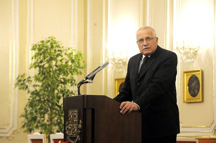 Vaclav Klaus segist ekki sjá eftir neinu, þrátt fyrir að sakaruppgjöf hans hafi reitt marga Tékka til reiði.