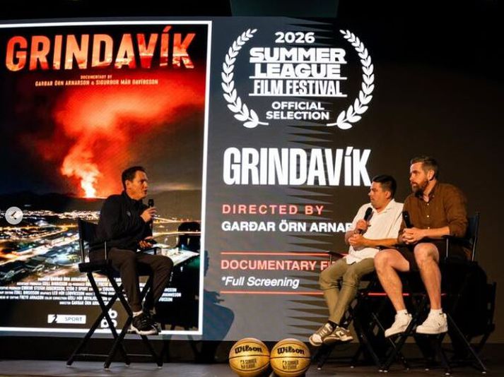 Garðar Örn Arnarson leikstjóri og Ólafur Ólafsson, leikmaður Grindavíkur og einn af aðalviðmælendum þáttanna, sitja fyrir svörum í Las Vegas.