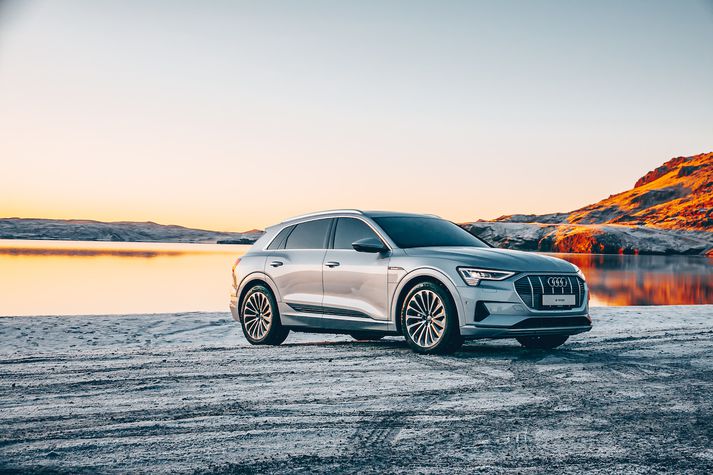 Audi e-tron.