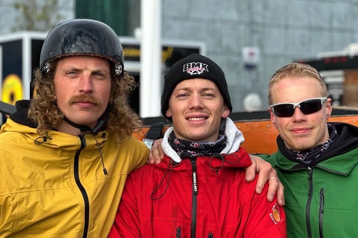 Benedikt Benediktsson, Anton Örn Arnarson og Magnús Bjarki Þórlindsson hjólakappar mynda teymið BMX brós. 