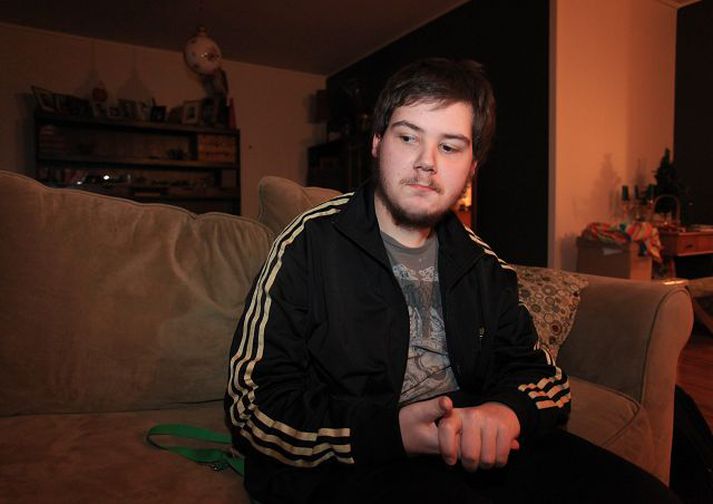 Oddur Stefánsson sættir sig ekki við að fá ekki niðurgreidda leigubíla líkt og blindir íbúar á höfuðborgarsvæðinu annars staðar en í Kópavogi.Fréttablaðið/Valli