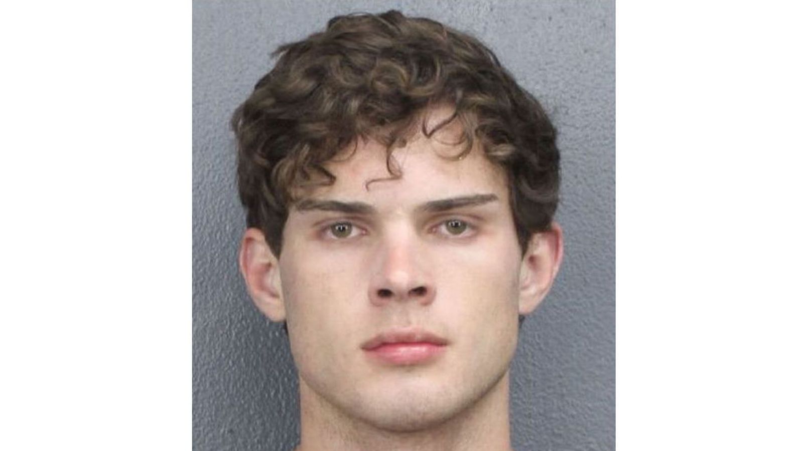 Á­hrifa­valdurinn Clavicular hand­tekinn