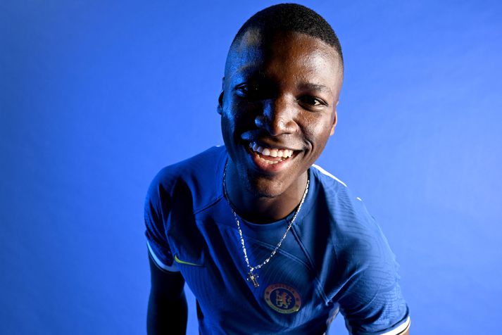 Chelsea Unveil New Signing Moises Caicedo COBHAM, ENGLAND - AUGUST 14: Chelsea unveil new signing Moises Caicedo at Chelsea Training Ground on August 14, 2023 in Cobham, England. (Photo by Darren Walsh/Chelsea FC via Getty Images)