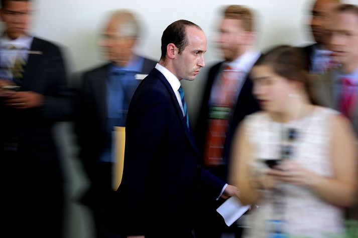 Stephen Miller telur að hann hefði fengið betri meðferð hjá CNN ef hann væri meðlimur í erlendu glæpagengi.