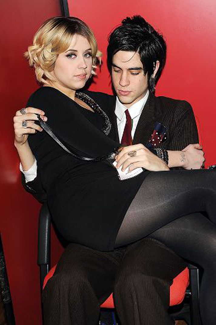 Ástfangin Peaches Geldof og Thomas Cohen eru farin að búa saman.
Nordicphotos/Getty