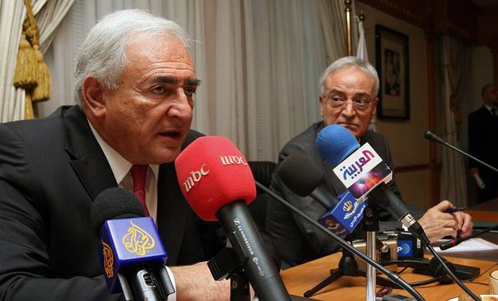 Líklegt þykir að Dominique Strauss-Kahn, framkvæmdastjóri AGS, kynni bankaskattinn á vorfundi sjóðsins.