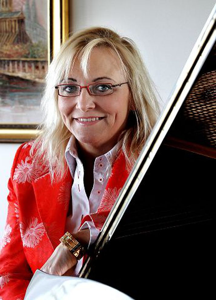 Anna F. Gunnarsdóttir kennir stílistum hvernig alþjóðlegir viðskiptamenn og „metrósexúal“ menn eiga að vera.
