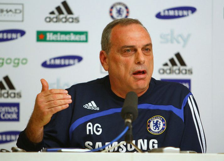 Avram Grant, knattspyrnustjóri Chelsea, á blaðamannafundinum í dag.