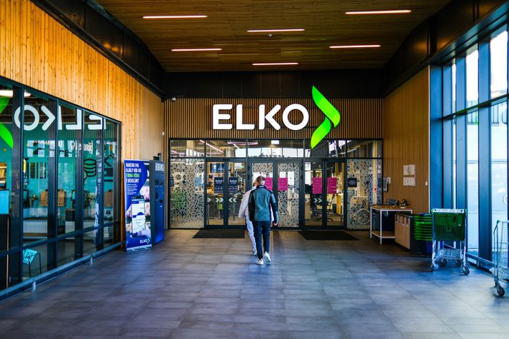 Málið tengist þjófnaði í tveimur verslunum Elko, annars vegar í Skefunni og hins vegar í Lindum.