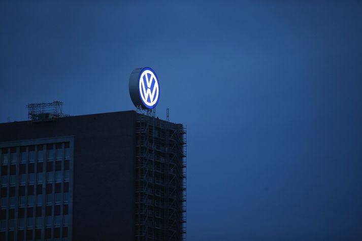 Hlutabréf í Volkswagen hafa hrunið í verði eftir að upp komst um svindlið.