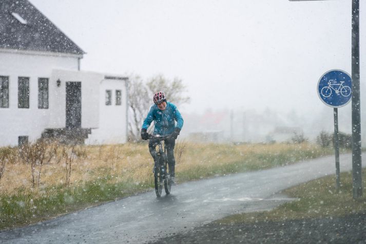 Hjólreiðamenn munu hafa val um göngu- eða hjólastíg.