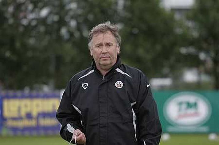 Logi Ólafsson.