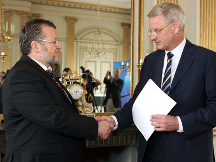 Össur og Carl Bildt í júlí í fyrra þegar Össur afhenti honum umsókn Íslands um að hefja aðildarviðræður við ESB en þá voru Svíar í forystu fyrir sambandið. Mynd/AFP