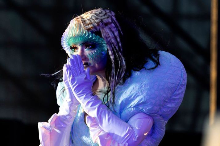 Björk þeytir skífum á sólmyrkvahátíð í Hafnarfirði í sumar.