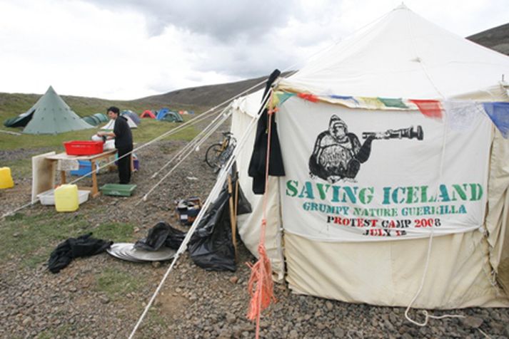 Frá mótmælabúðum Saving Iceland á Hellisheiði síðusta sumar.
