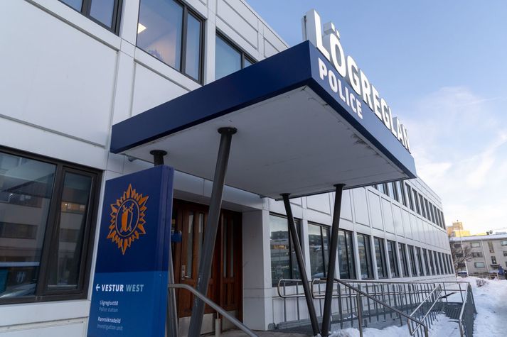 Lögreglan lýsti eftir manninum í dag. 