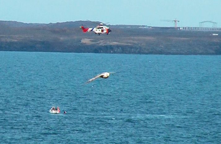 Myndir frá björgun við Vogastapa. Mynd/vf.is