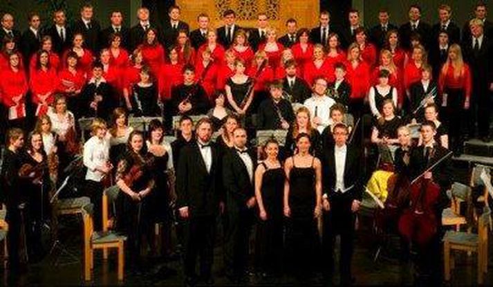 Háskólakórinn og Sinfóníuhljómsveit unga fólksins léku einnig verk eftir Beethoven fyrir tveimur áurm.