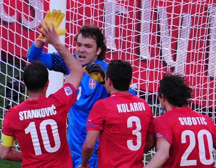 Hetju Serba, Vladimir Stojkovic fagnað.